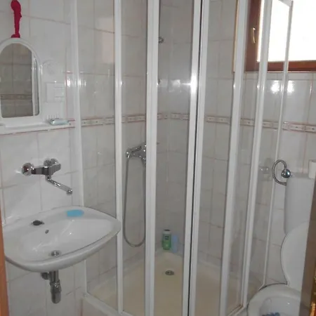 Raza Hostel