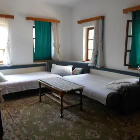 Raza Hostel